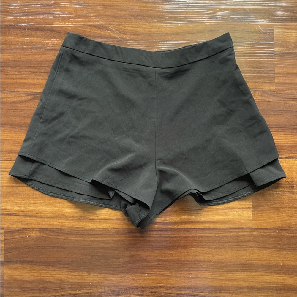 NWT She + Sky Large Hard to Believe Shorts